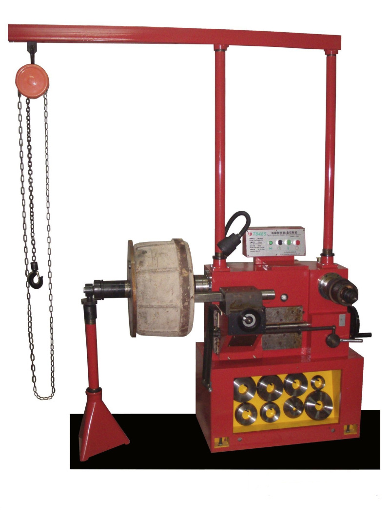 Станок для расточки тормозных барабанов и тормозных накладок грузовых автомобилей ТТН-420